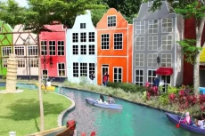 10 Destinasi Wisata...