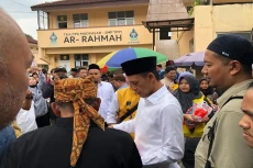 Salat Jumat di Masjid...
