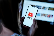 YouTube Memperpanjang...