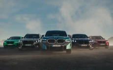 Diserbu Mobil Listrik...