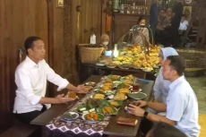 Jokowi Bertemu Calon...