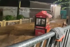 Viral! Gerobak Etalase...