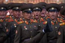 Cegah Pembelotan Tentara,...