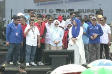 Pilkada Polman, Bebas-Siti...