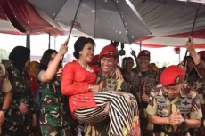 5 Kisah Cinta Jenderal...