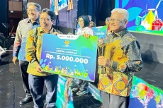 Arifin Lambaga Raih...