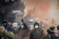 Demonstran Anti-NATO...