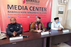 Bawaslu Tangsel Panggil...