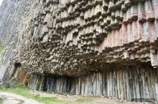 Symphony of Stones:...