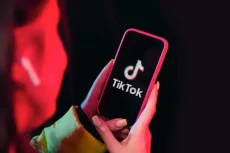 TikTok Jadi Media Paling...