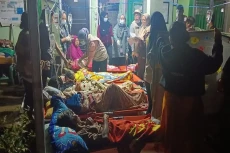 Belasan Warga Sukabumi...