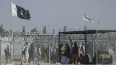 Afghanistan Serang Pakistan,...