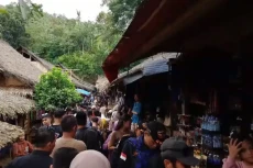 Awal Tahun 2025, Wisatawan...
