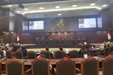 MK Tolak Gugatan Soal...
