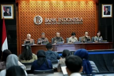 Tok! BI Turunkan Suku...