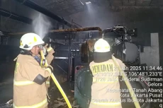 Ruang Pendingin Gedung...