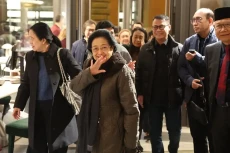 Megawati Tiba di Roma,...