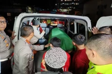 6 Jenazah Korban Kecelakaan...