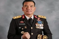 Daniel Tahi Monang Silitonga,...