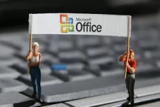 Microsoft Akan Gunakan...