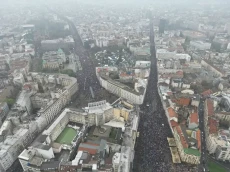 3 Alasan Demo Serbia...