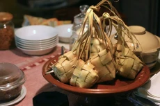 Cara Membuat Ketupat...