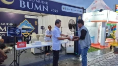 Bagi-bagi Takjil dan...