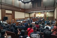 Ikatan Wartawan Hukum...