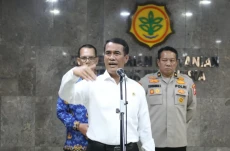 Mentan Ungkap Ada Pengamat...