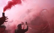 Anfield Memerah! Liverpool...