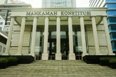 Putusan MK Melarang...