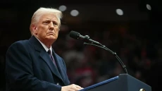 Trump Hadapi Upaya Pemakzulan...