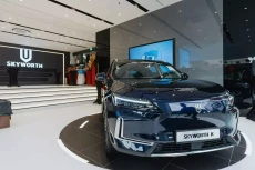 Skyworth K Disulap Jadi...