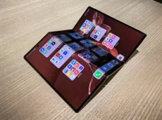 HUAWEI Mate XT | Ultimate...