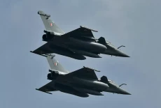 India-Pakistan Saling...