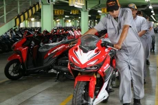Penjualan Motor di Indonesia...