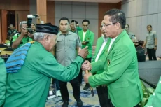 PPP NTT Berikan Senjata...