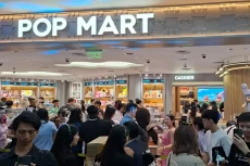 Pop Mart Resmikan Toko...