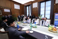 Momen Pertemuan Prabowo,...