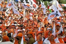 Ketua Majelis Syura...