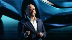 Kutukan CEO Nissan:...
