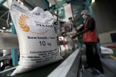 Stok Beras RI Capai...