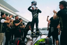 Dan Ticktum Juara Formula...