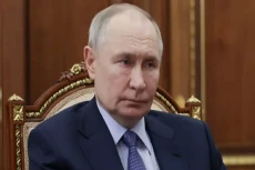 Mengapa Rusia Tak Bantu...