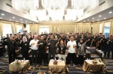 Pembinaan Atlet Profesional,...