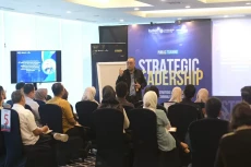 Pemimpin Strategis Bangun...