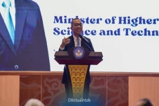 Kemendiktisaintek dan...