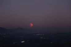 Gerhana Bulan Total...