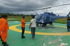 Helikopter Jatuh di...