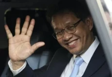 Purbaya Tarik Pajak...